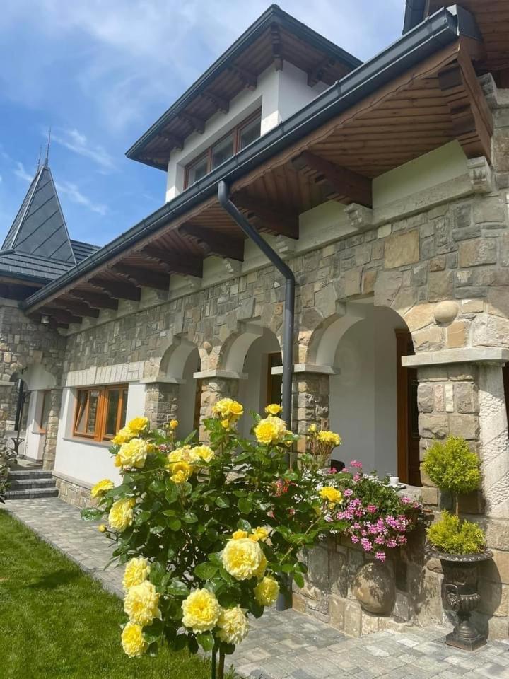 Hotel Conacul Cornu 1945 Cornu de Jos Exteriér fotografie